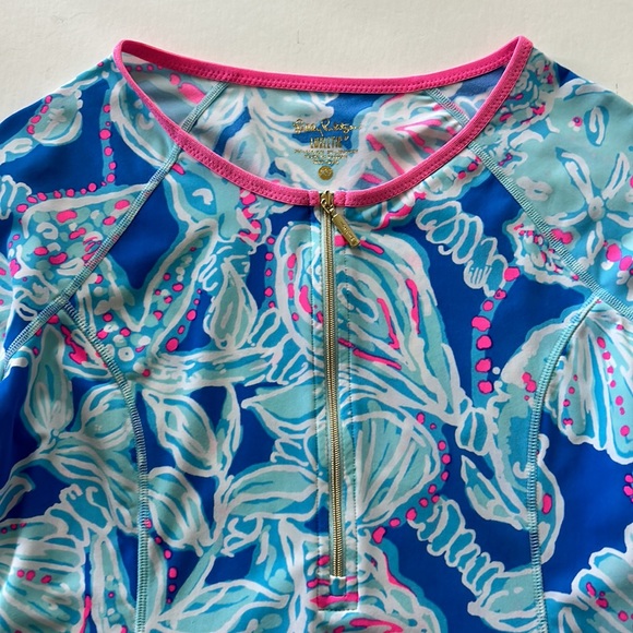 Lilly Pulitzer Luxletic UPF 50+ Sydney Sunguard Shirt in Bay Blue Into the Deep - Picture 3 of 7